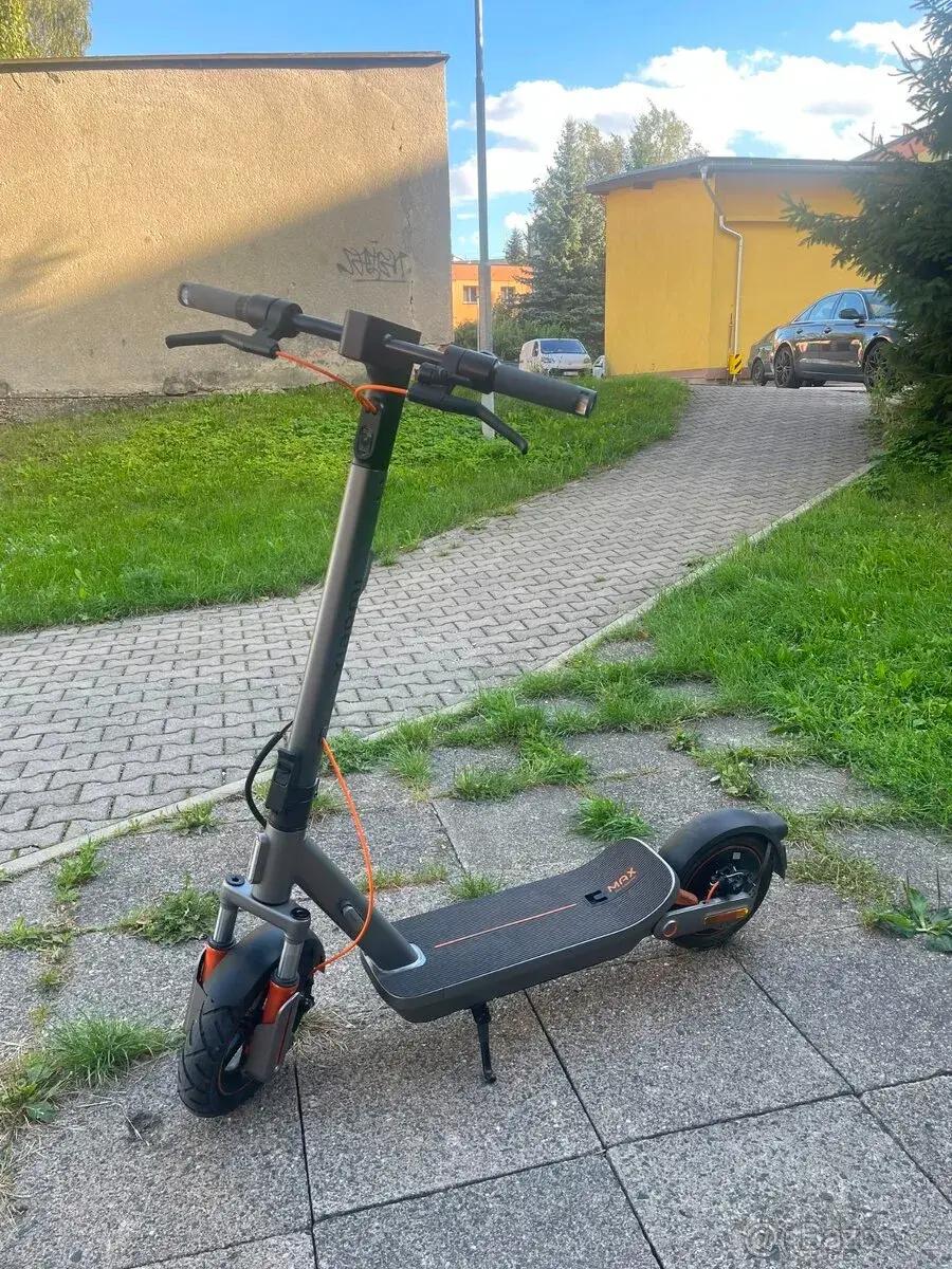 Elektrokoloběžka Xiaomi 6 max