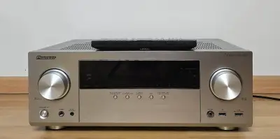 Pioneer VSX-528 / AirPlay , internetove radia .