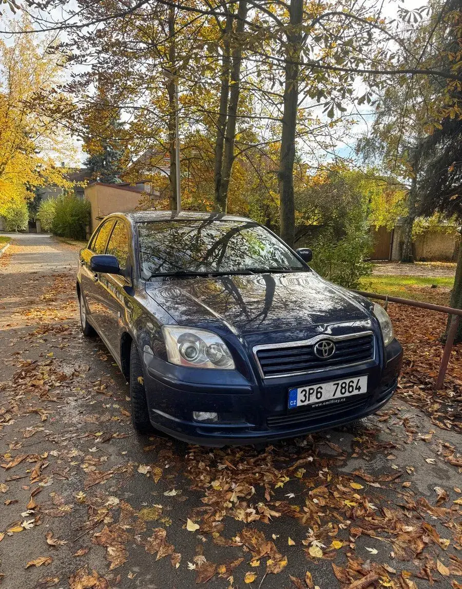 Toyota Avensis – 2004, 290 000 km