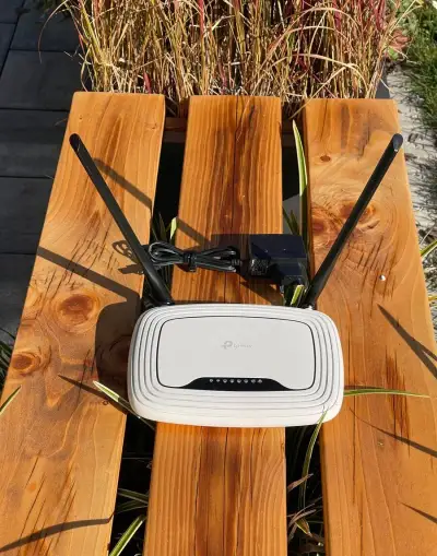 TP-Link TL-WR841N – WiFi router 300 Mbps