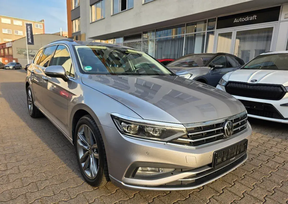 Volkswagen Passat – 2023, 191 687 km
