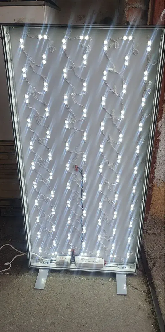 Jednostranný světelný panel (reklamní lightbox)