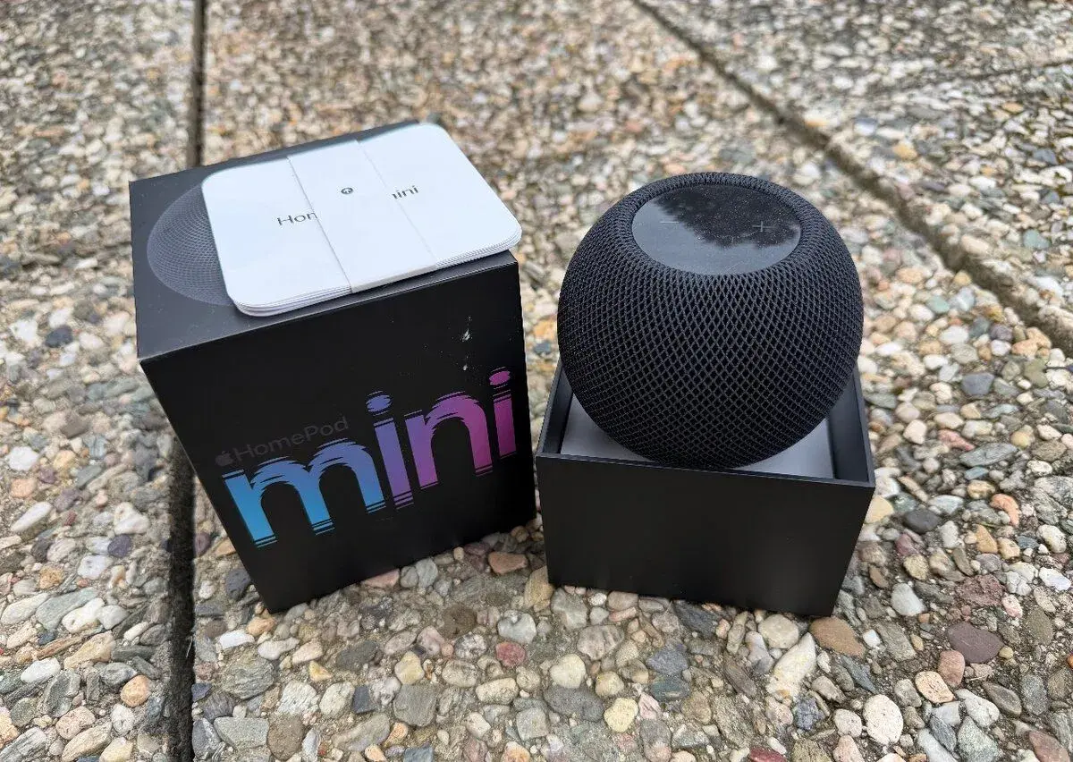 Apple HomePod mini – Space Gray (kompletní balení)