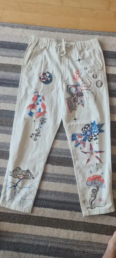 cool kalhoty H&M, s kreativní uměleckou úpravou, velikost L.