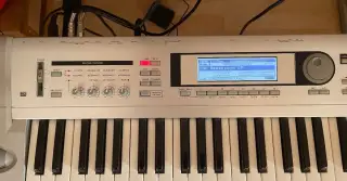 Workstation syntezátor Korg Triton Le