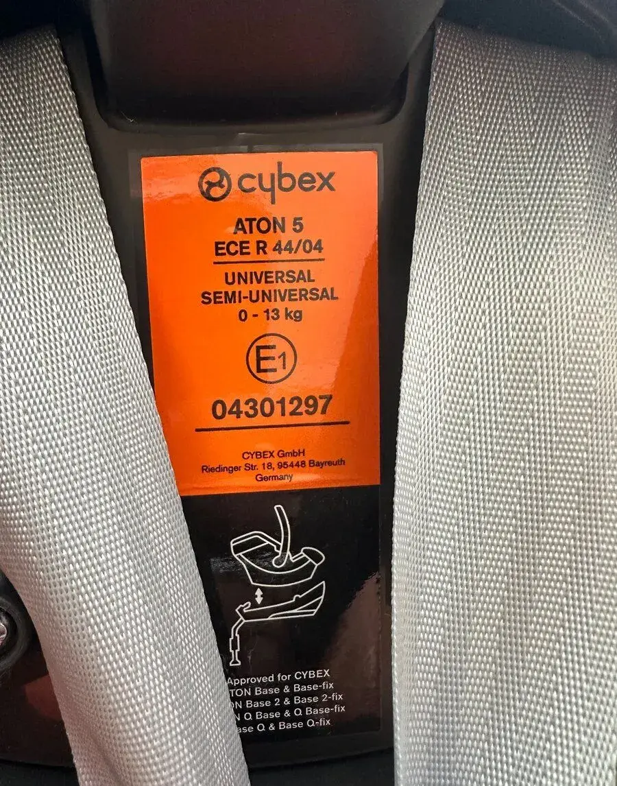 Autosedačka Cybex Aton 5 + Base isofix