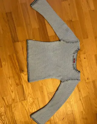 Světle modrý svetr M - s.Oliver / street styl