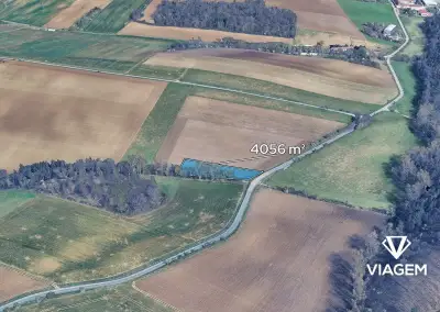 Pole 4 056 m², Podíl 50 % o výměře 2 028 m²