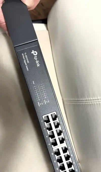 TP-Link TL-SG1016D – 16portový gigabitový switch