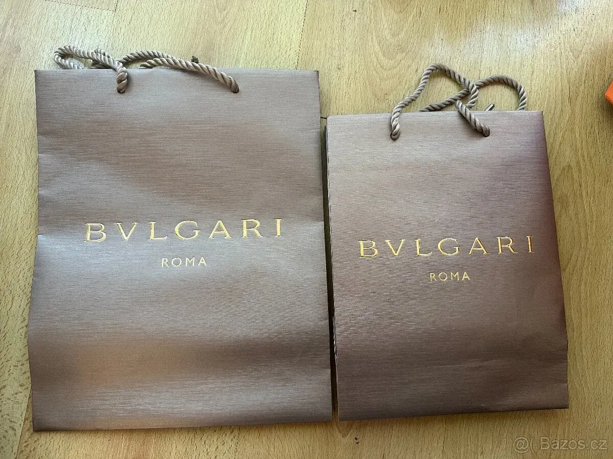 Papírové tašky značky BULGARI