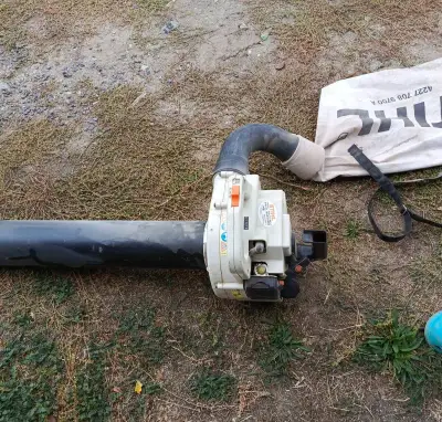 Vysavač listi stihl