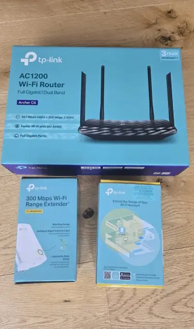 1x WiFi router TP Link Archer C6 + 2x range extender WA854RE