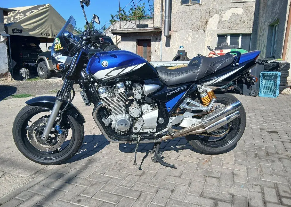 Yamaha xjr 1300