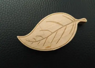 Dřevěný flash disk, USB paměť 8 Gb - lístek/list