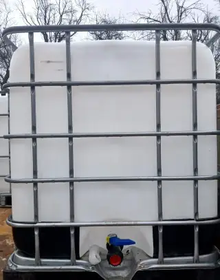 Nádrž na vodu 1000l