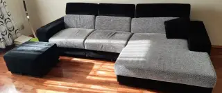 sedačka s taburetem
