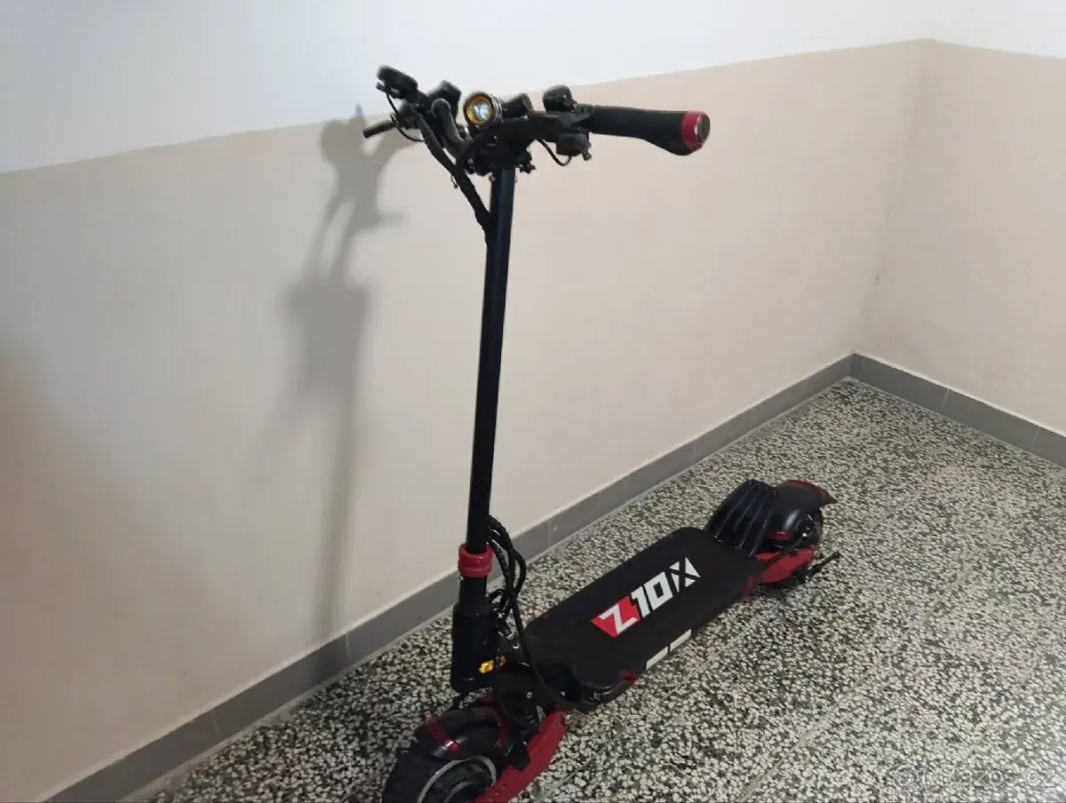Elektrokoloběžka ZERO Emission Z10X