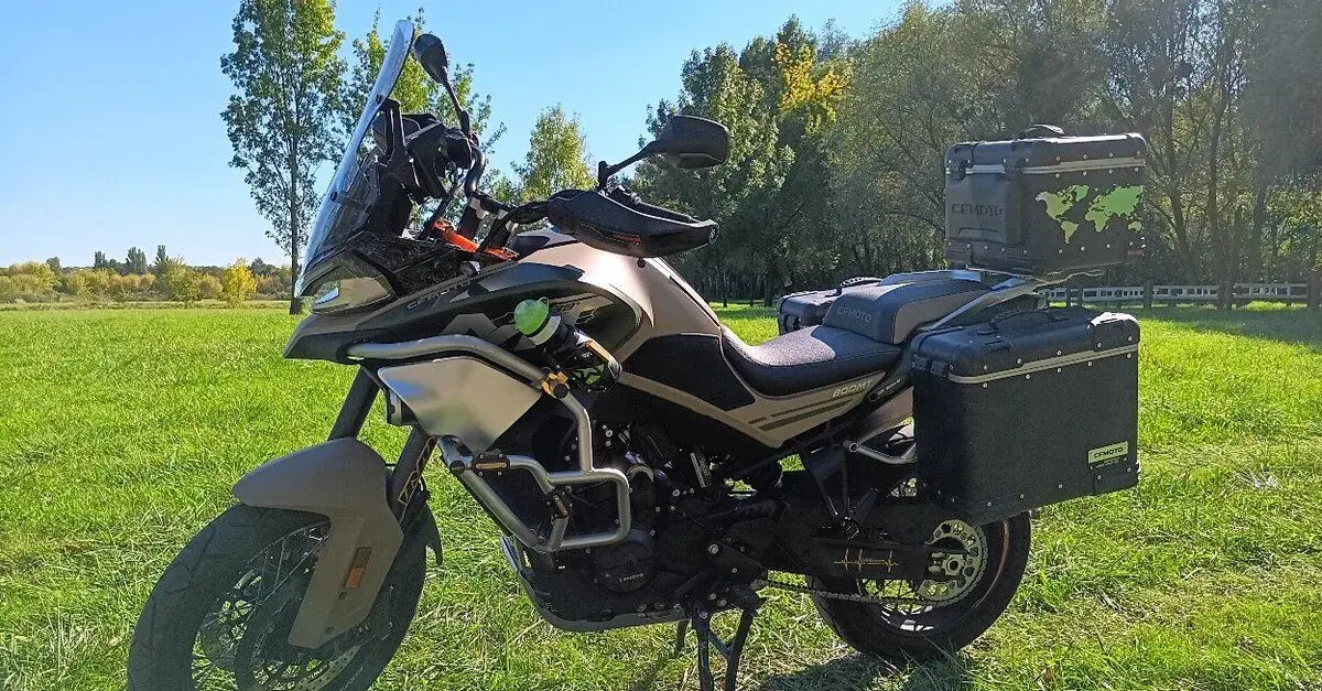 CF MOTO 800 MT SANDSTONE