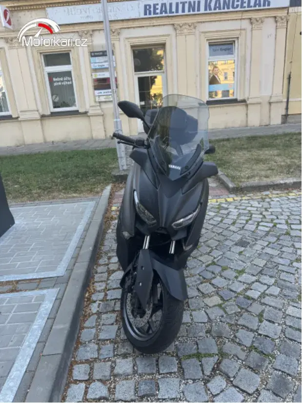 YAMAHA XMAX 300