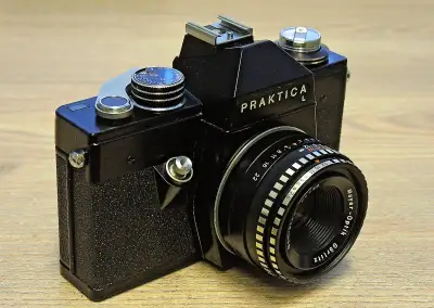 Kinofilmová Praktica L + Meyer Optik - Domiplan 2.8/50