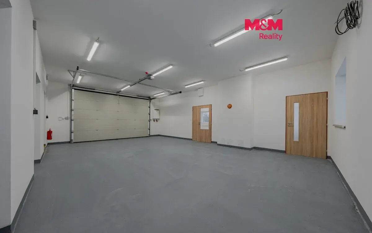 Pronájem skladu, 129 m², Zubří, ul. U Traktorky