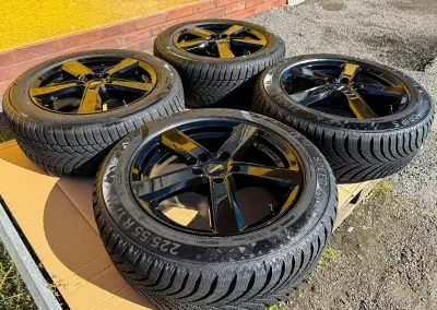 Zánovní alu kola 5x112 r17 Dezent + zimní pneu 225/55/17