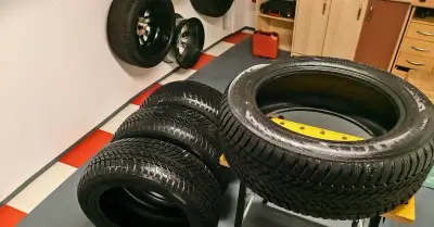 4x zimní pneumatiky Nokian Tyres Snowproof 2 225/55 R17
