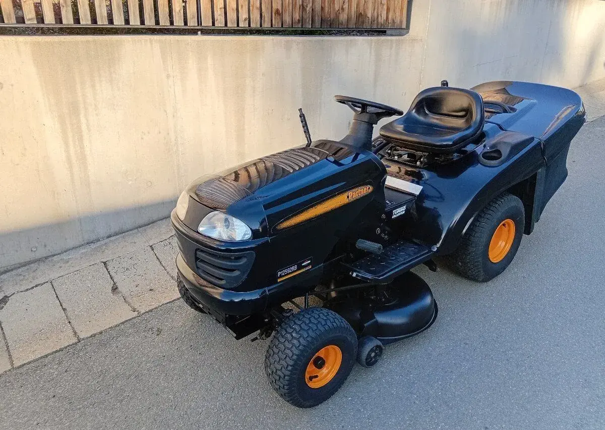 Zahradní traktor Partner