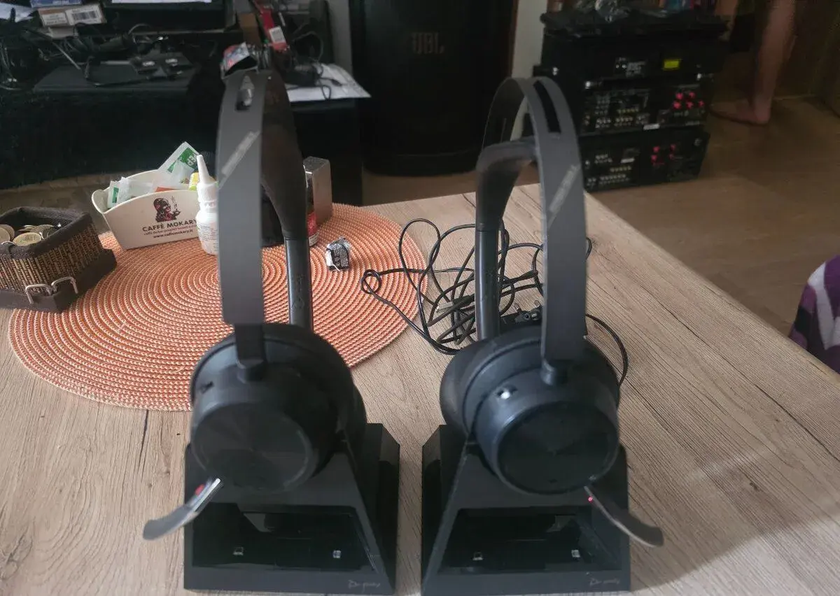 POLY VOYAGER FOCUS 2