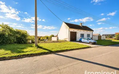 Stavební pozemek 1 033 m² v Dyjákovicích – vhodný pro výstav