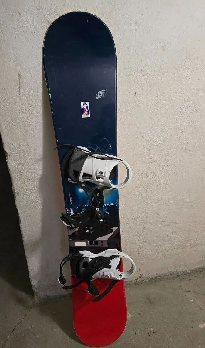 Snowboard s novým vázáním