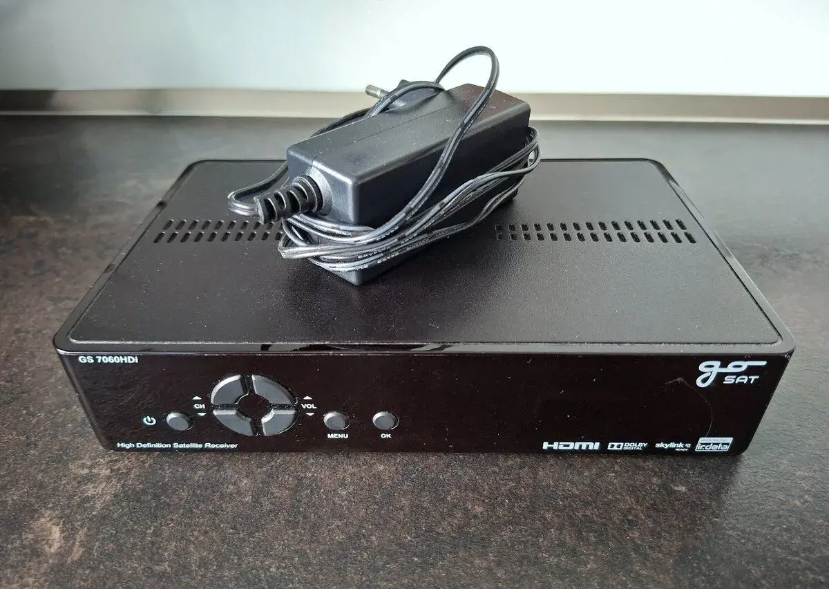 HD Satelitní přijímač GS7060 HdI a parabola