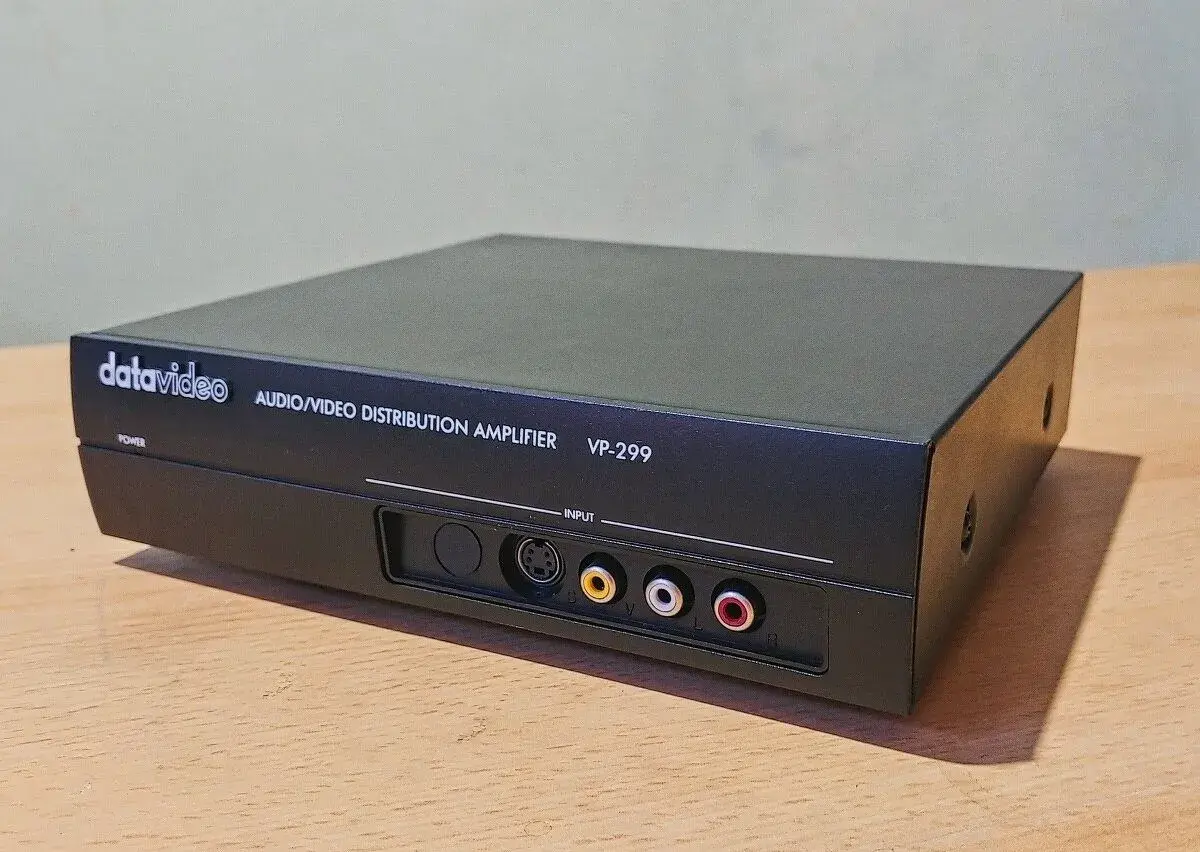 DATAVIDEO VP-299 - distribuční video/audio zesilovač a switc