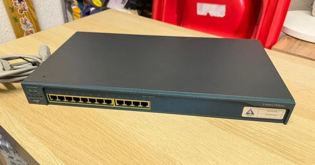 Switch Cisco Catalyst 2950-12