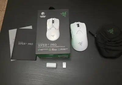 Razer Viper V2 Pro bílá