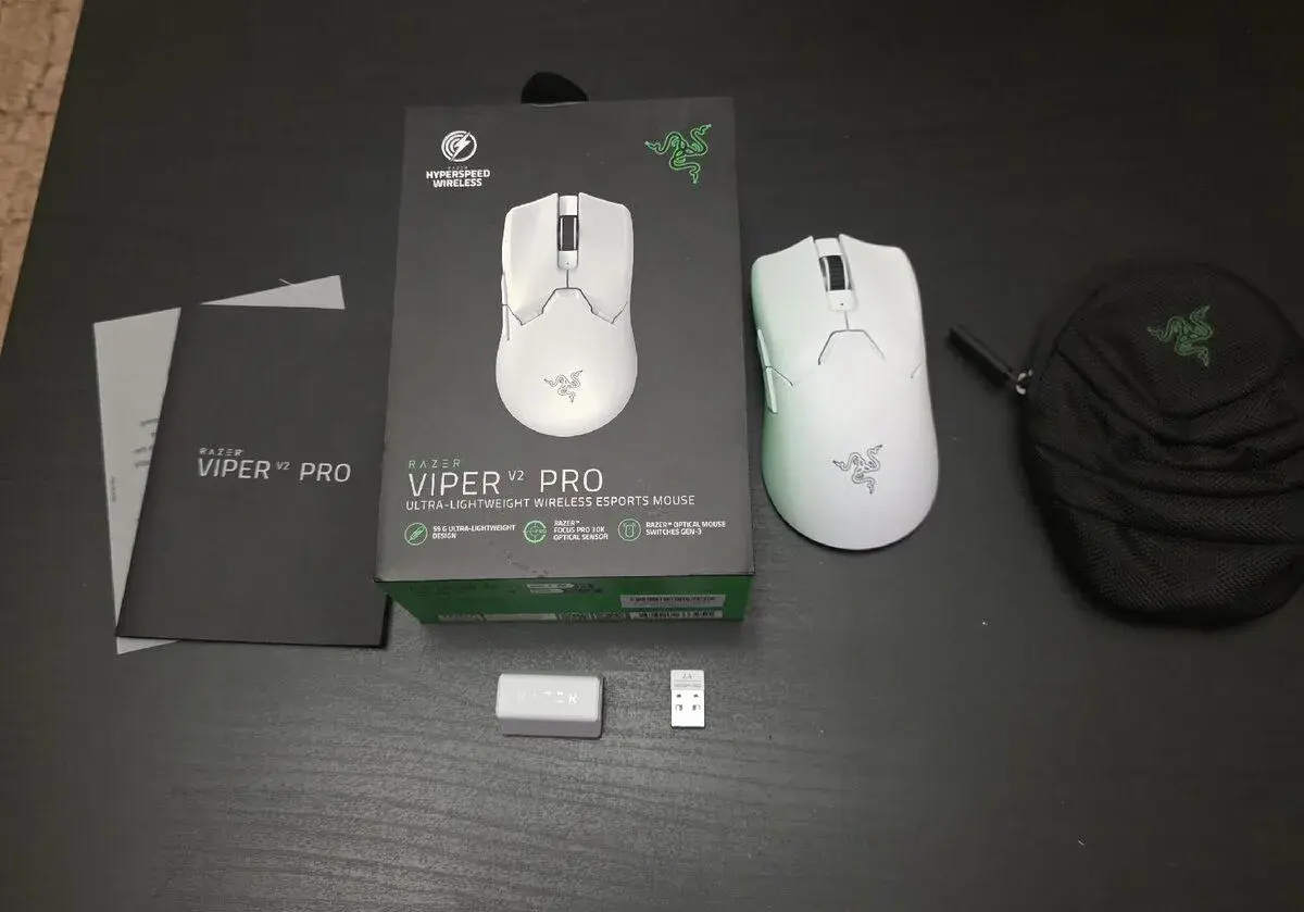 Razer Viper V2 Pro bílá