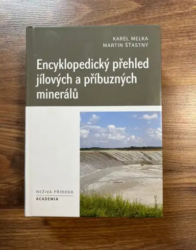 Encyklopedický přehled jílových a příbuzných minerálů