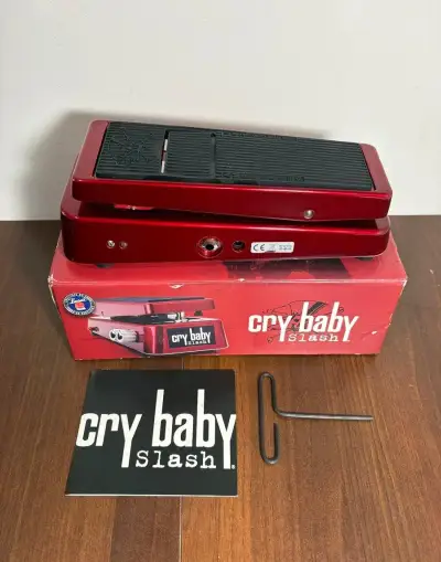 Dunlop SW95 CryBaby Slash Signature Wah-Wah