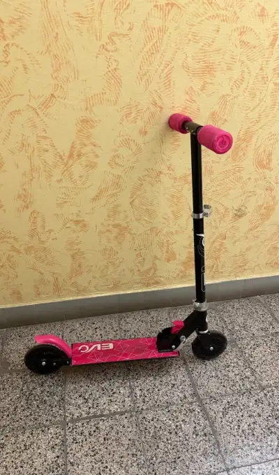 Dětská skládací koloběžka
