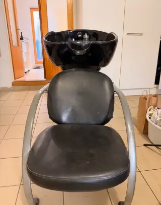 Kadeřnický mycí box