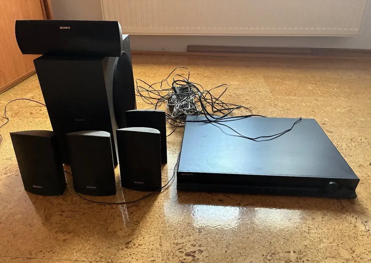 Domácí kino Sony DAV-DZ340