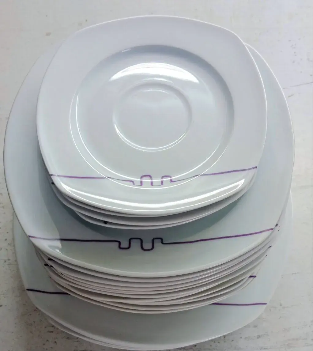 ✨ Krásná porcelánová sada talířů DOMESTIC by Mäser – 23 ks ✨