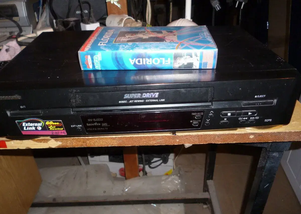 videorekordér panasonic+DO za 1200kč,samsung za 1000kč