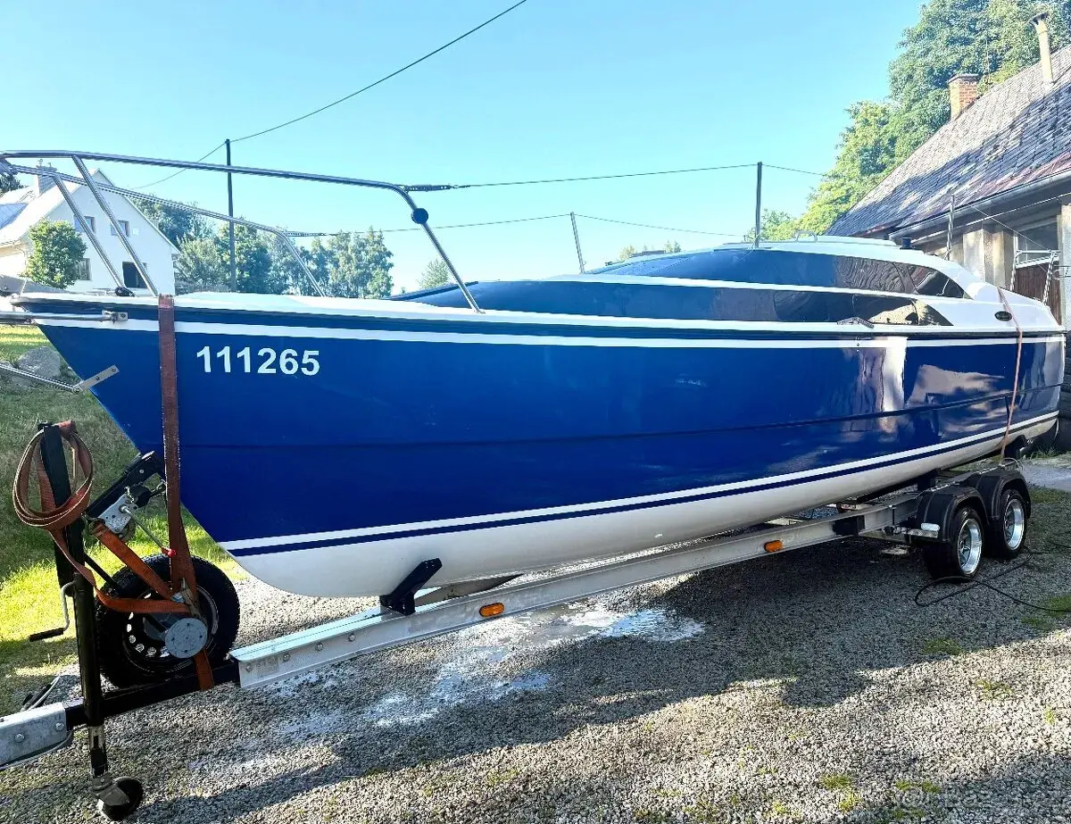 Motorsailer MacGregor 26M 2012 plachetnice + motor Mercury
