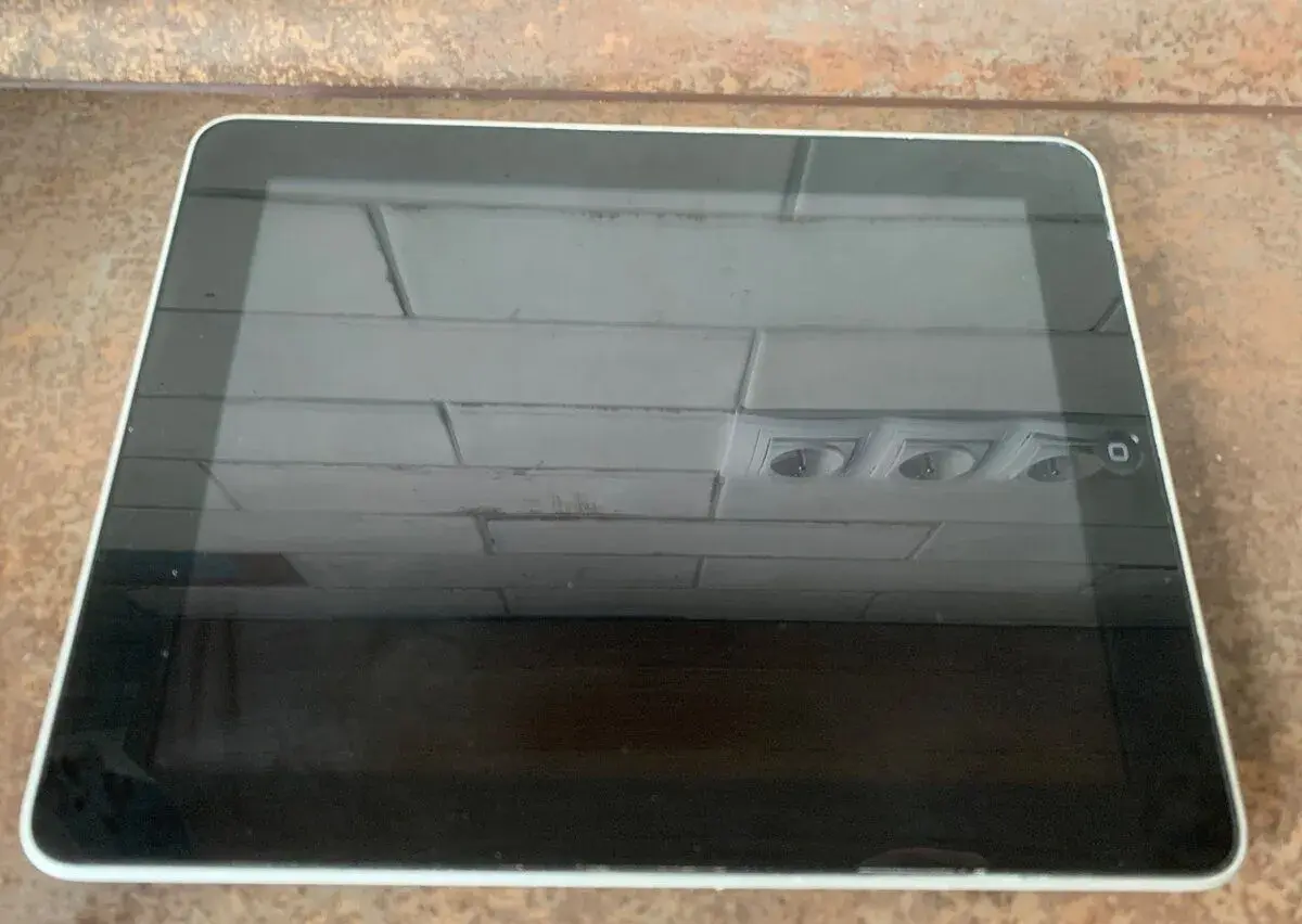 Ipad první generace, 16GB, A1219, nezkoušený, bez nabíječky