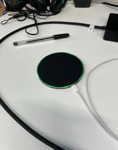 Bezdrátová nabíječka 15W - NOVÁ (Wireless Charger)