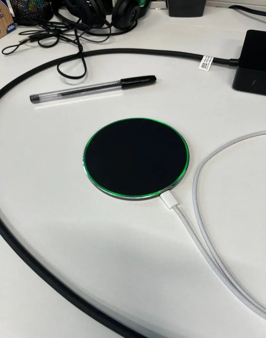 Bezdrátová nabíječka 15W - NOVÁ (Wireless Charger)