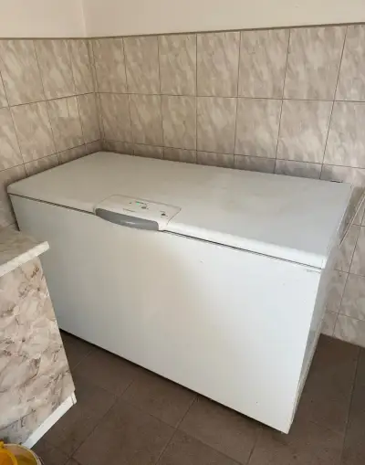 Pultový mrazák ELEKTROLUX - 400 l