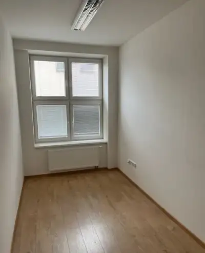 Pronájem kanceláře 12m2