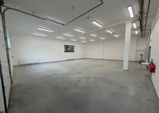 Pronájem skladovacího prostoru – 173m2, Bučiska, Rožnov pod